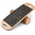 Schwarzes Balance Board mit Korkrolle und Holzgriff